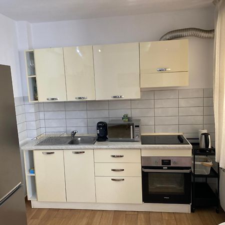 Royal Suite Unirii-2 Bdr Apartment Bukarest Exteriör bild