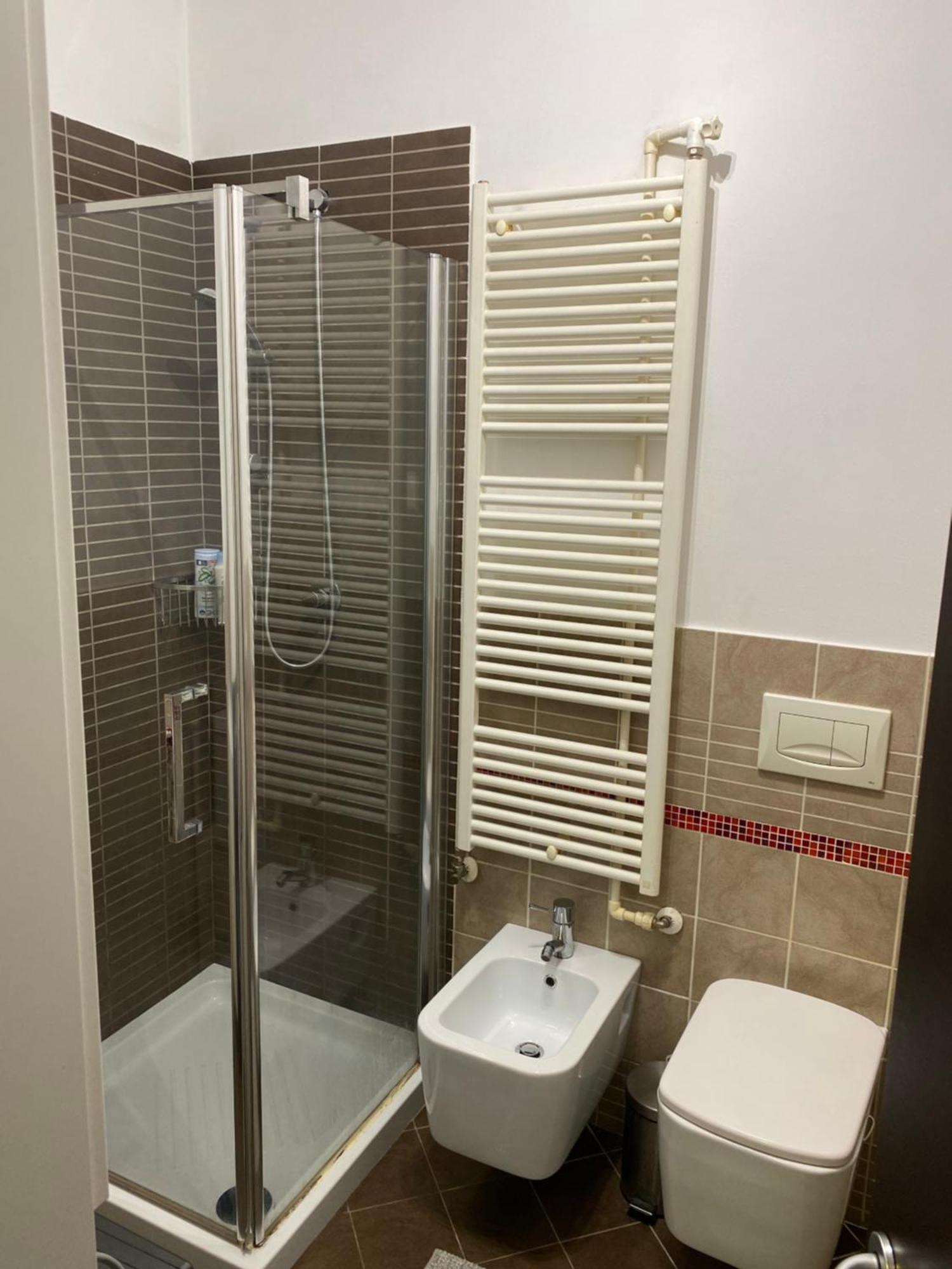 Royal Suite Unirii-2 Bdr Apartment Bukarest Exteriör bild